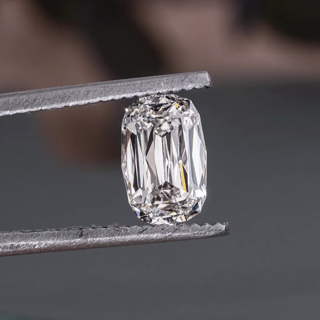 Radiant Cut Diamonds_ A Shining Tale of Elegance (3)