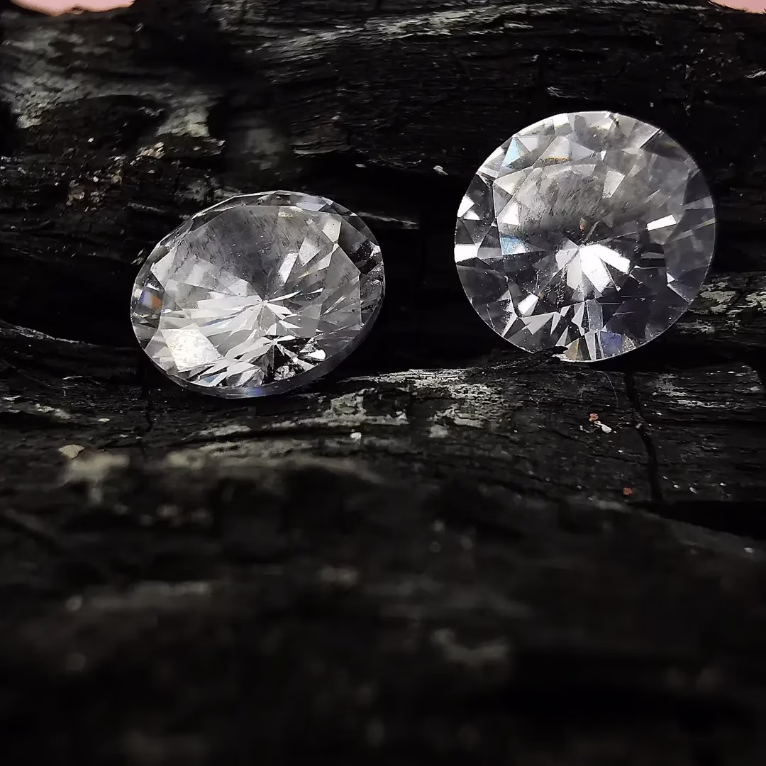 Radiant Cut Diamonds_ A Shining Tale of Elegance (4)