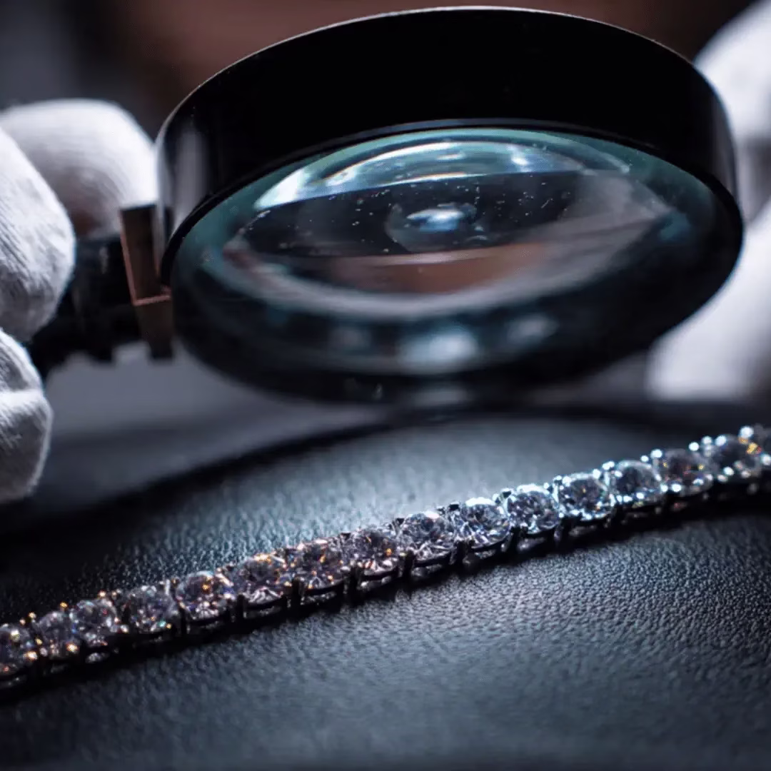 Which Diamond Bracelets Hold Their Value_ A Style Guide for Collectors (3)